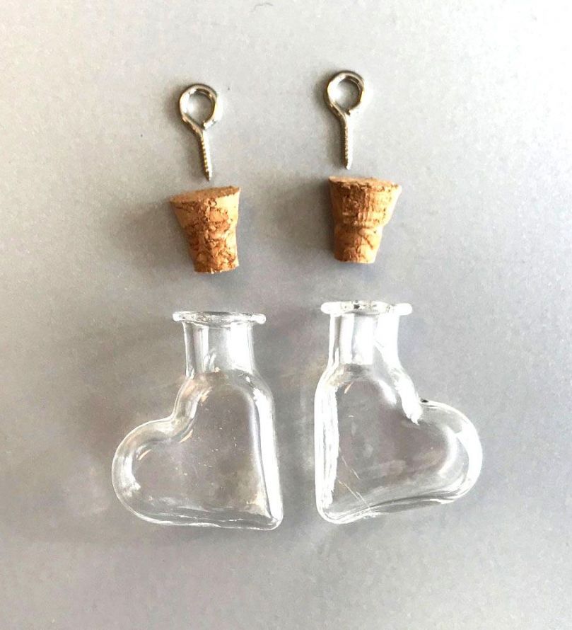 Mini Glass Bottles - Hearts - 19,4 x 9 x 25mm